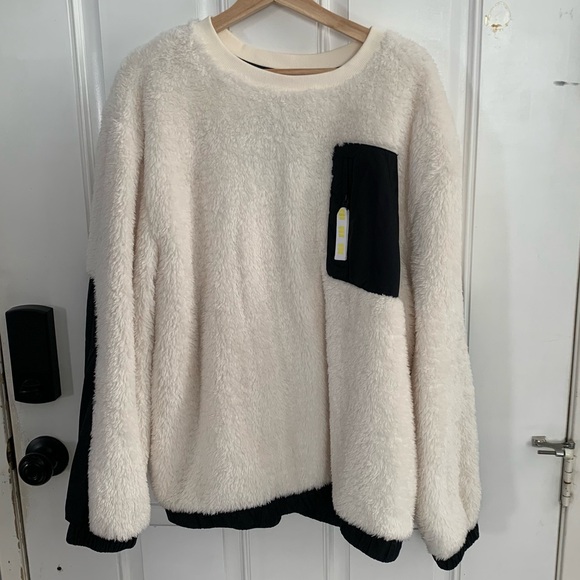 UGG Sweaters - UGG NIKO SHERPA CREWNECK PULLOVER